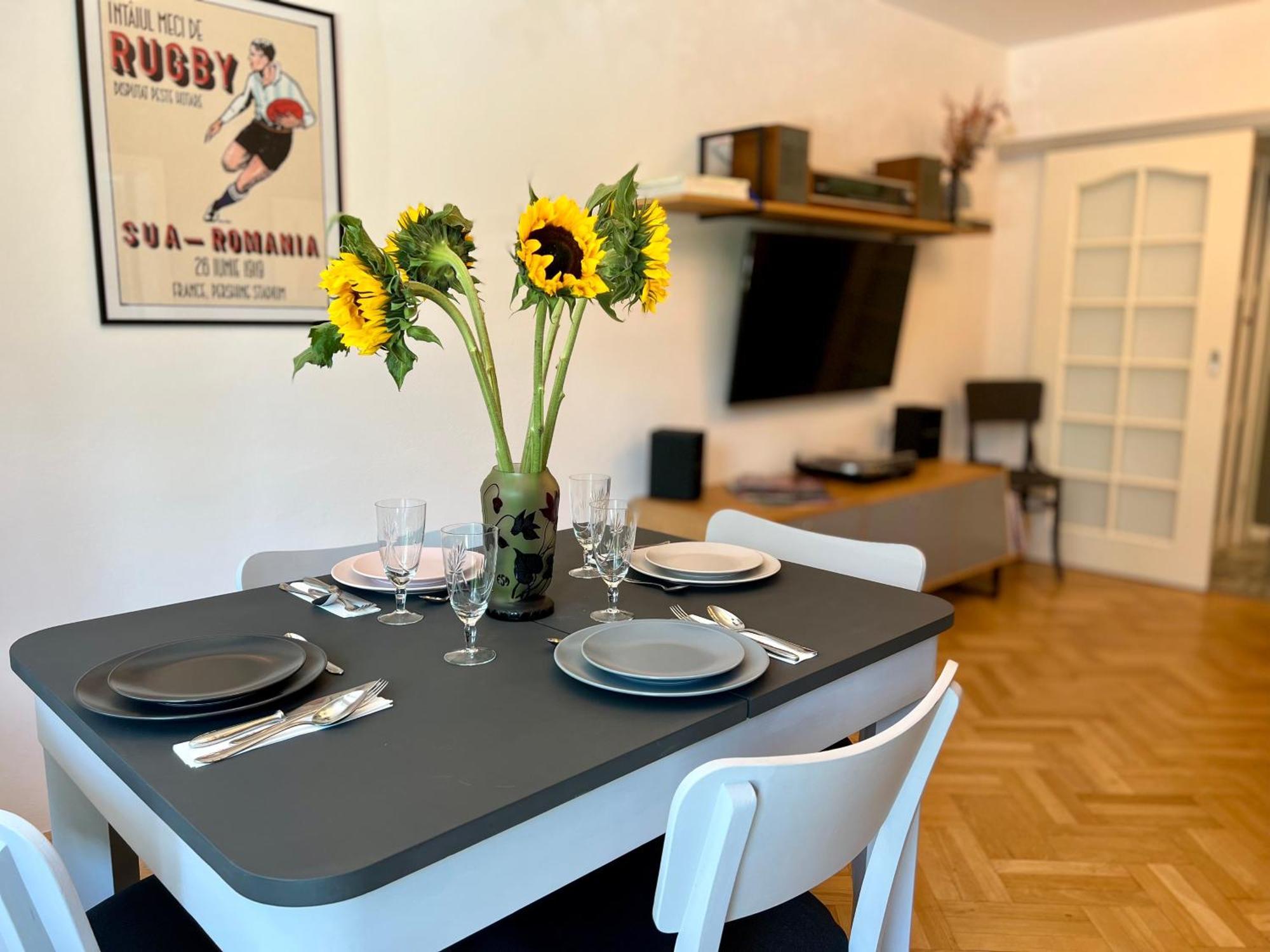 Castanilor 6 - Hip Industrial Apartment Close To City Centre Braşov Buitenkant foto