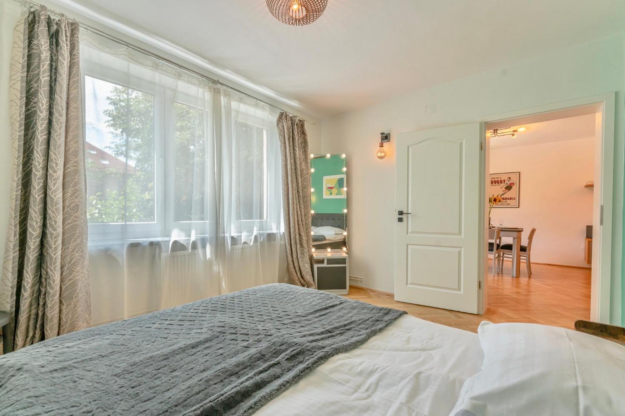Castanilor 6 - Hip Industrial Apartment Close To City Centre Braşov Buitenkant foto