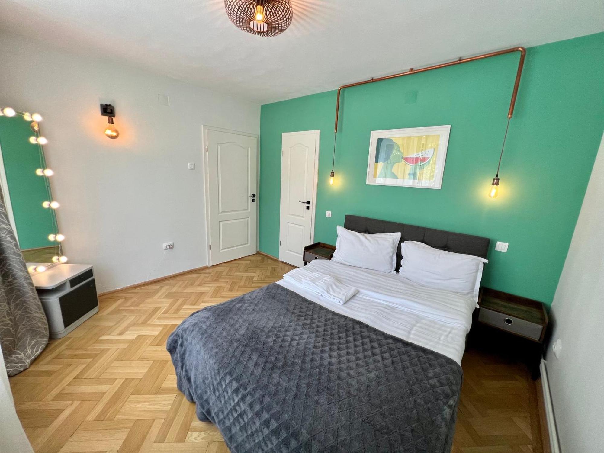 Castanilor 6 - Hip Industrial Apartment Close To City Centre Braşov Buitenkant foto